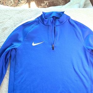 Nike blue and white Dri-fit kids size large pull over.